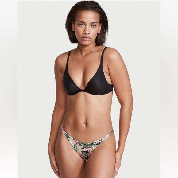 Victoria’s Secret Shine Chain V-String Panty - Picture 2 of 3